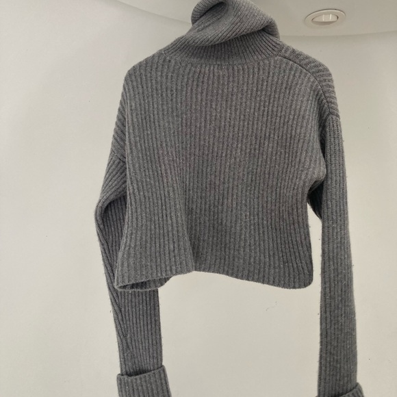 H&M | Gray Wool/Cashmere Turtleneck Sweater - Picture 6 of 8